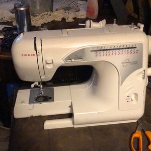 COPY - Singer sewing machine